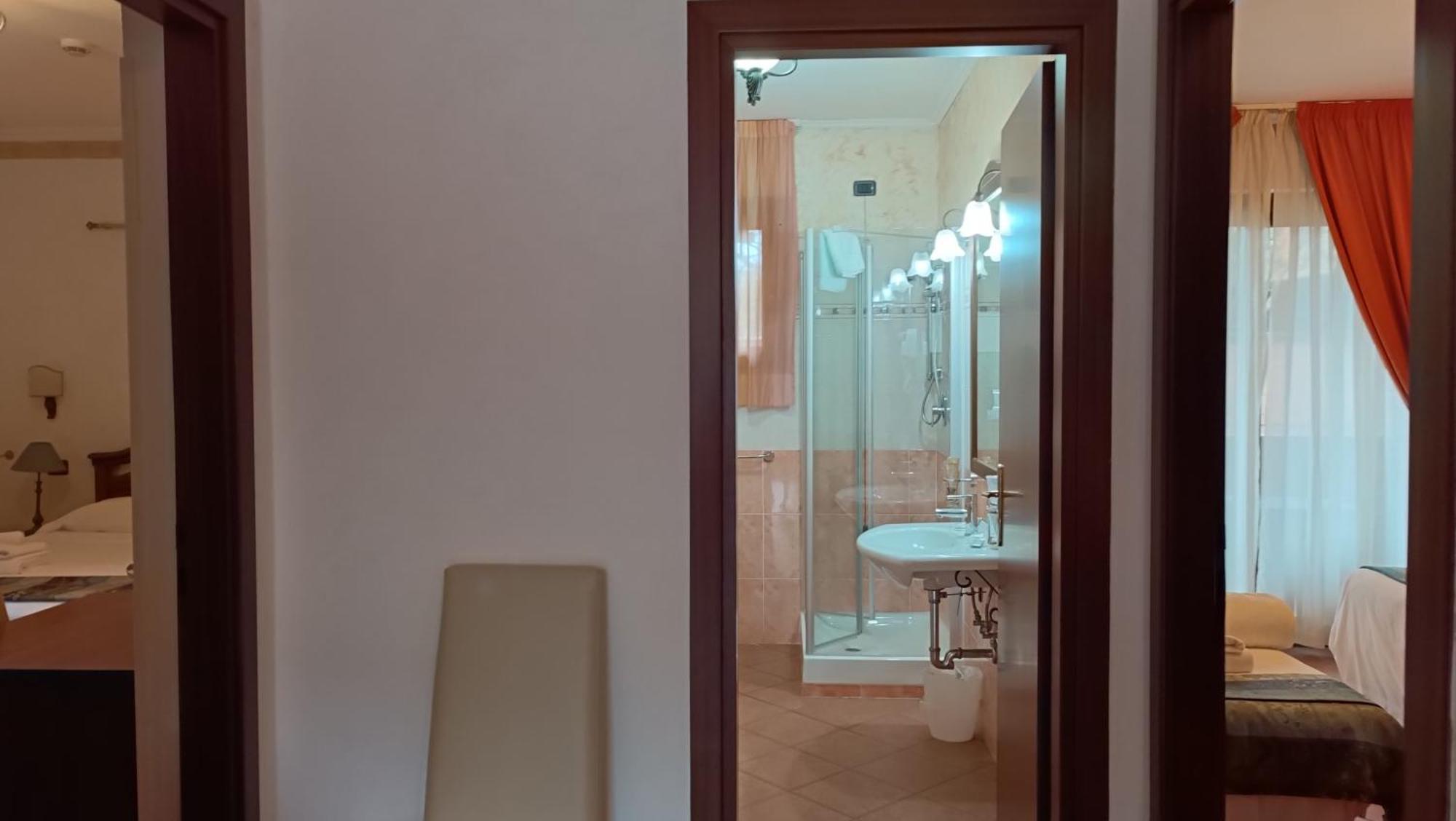 Euro House Inn Airport Fiumicino Kültér fotó