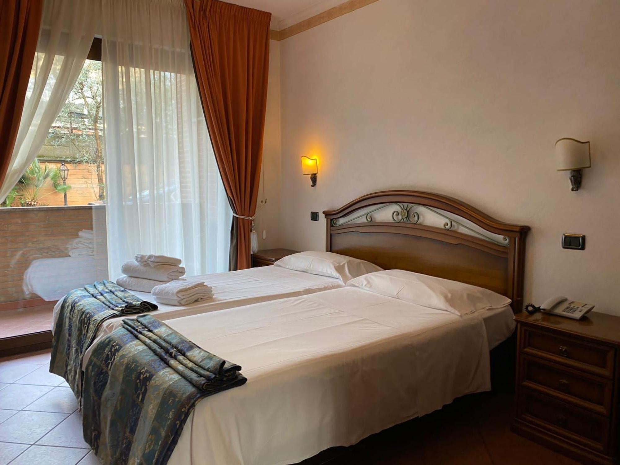 Euro House Inn Airport Fiumicino Kültér fotó