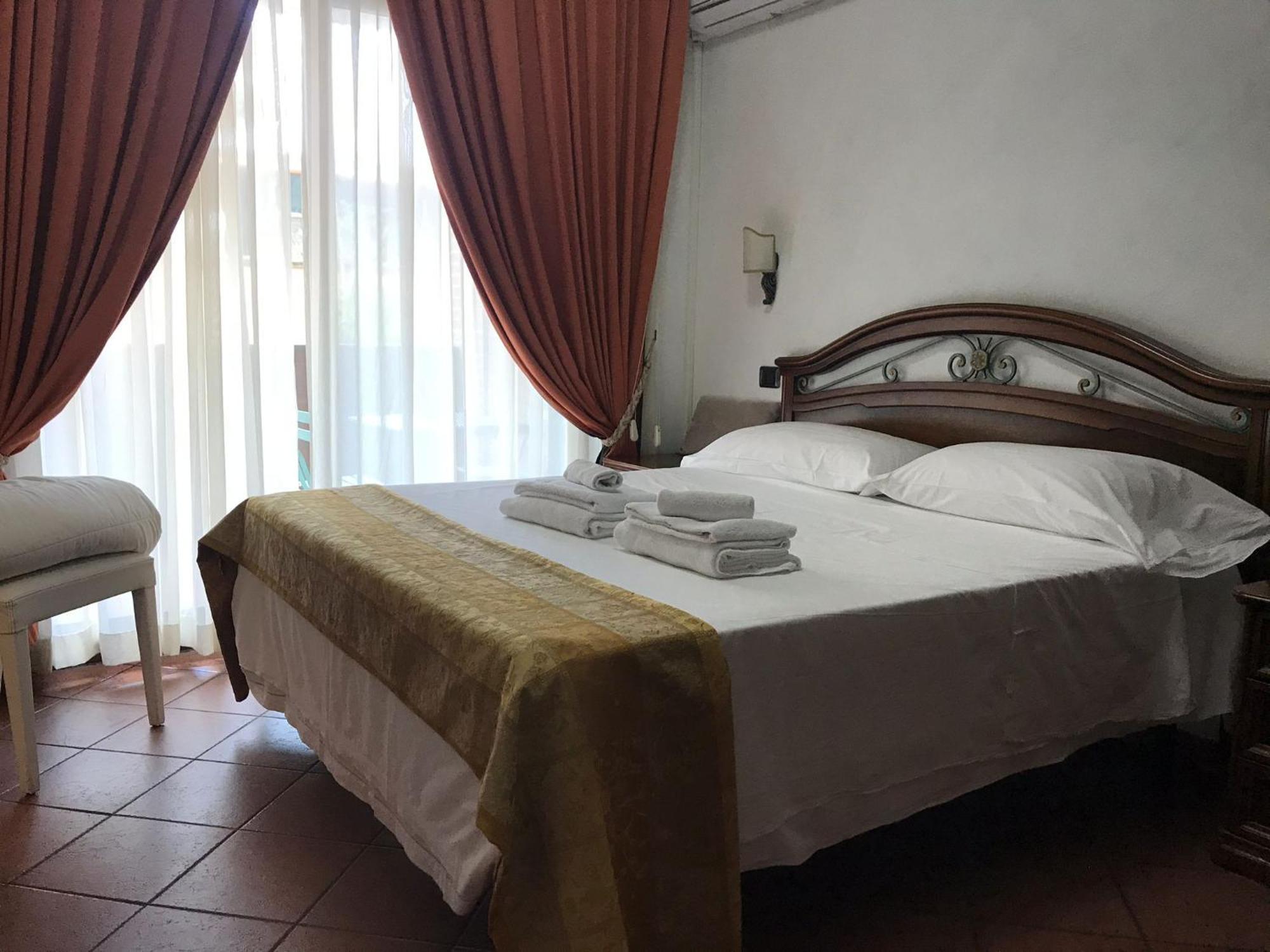 Euro House Inn Airport Fiumicino Kültér fotó