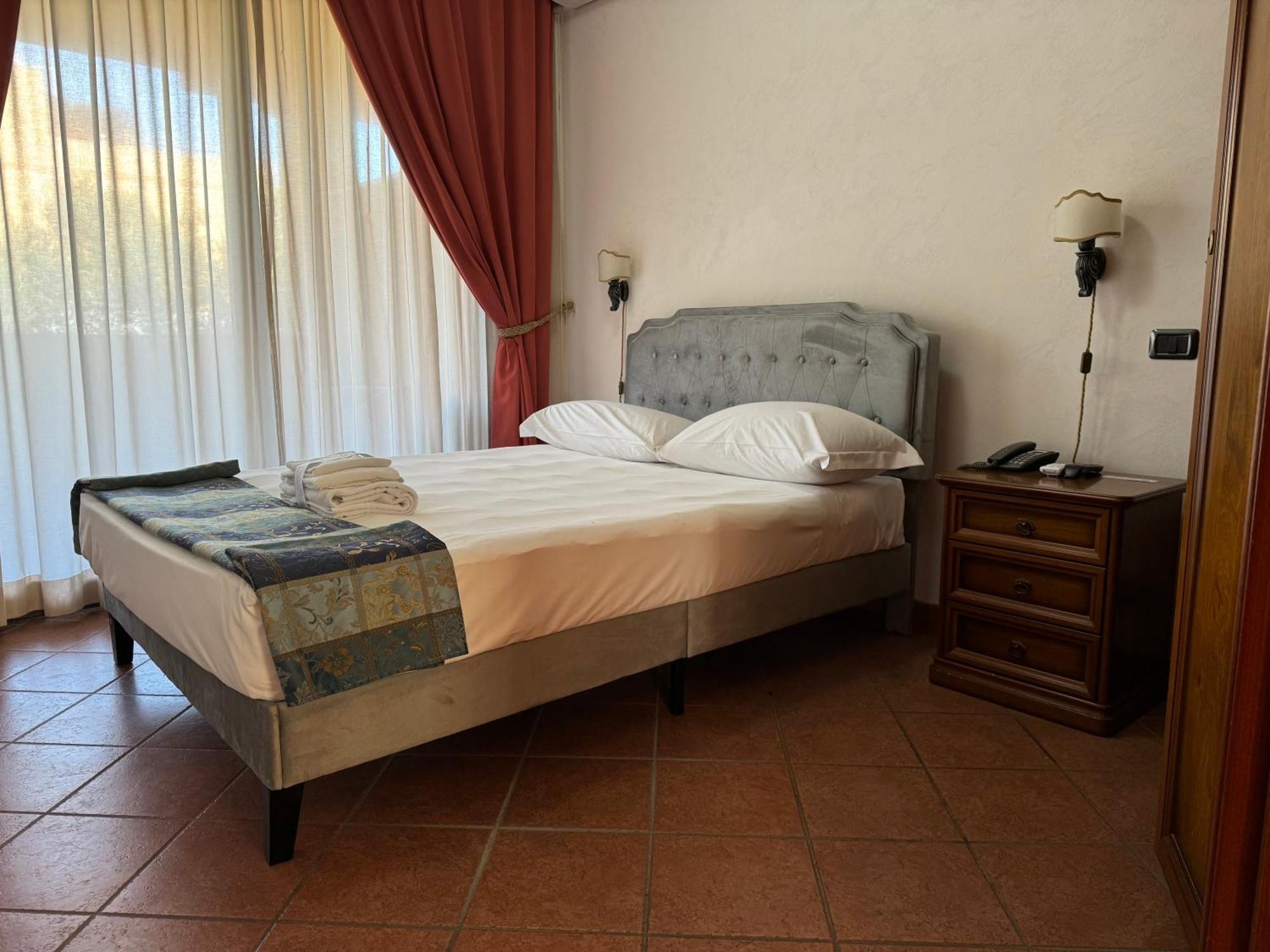 Euro House Inn Airport Fiumicino Kültér fotó