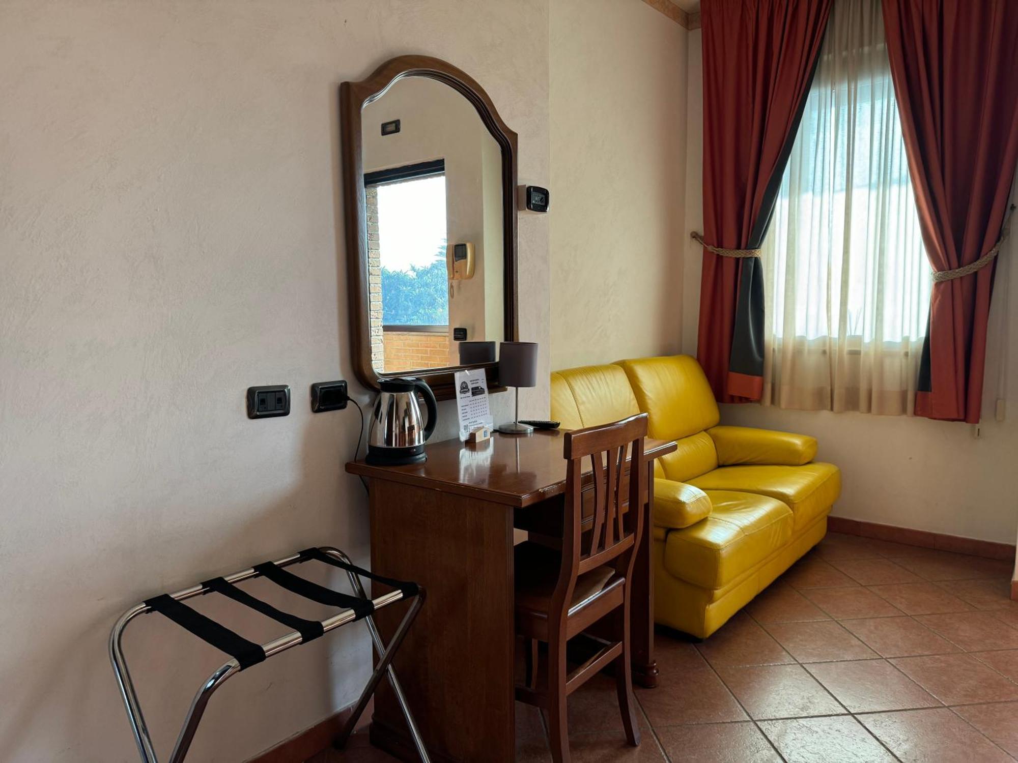 Euro House Inn Airport Fiumicino Kültér fotó