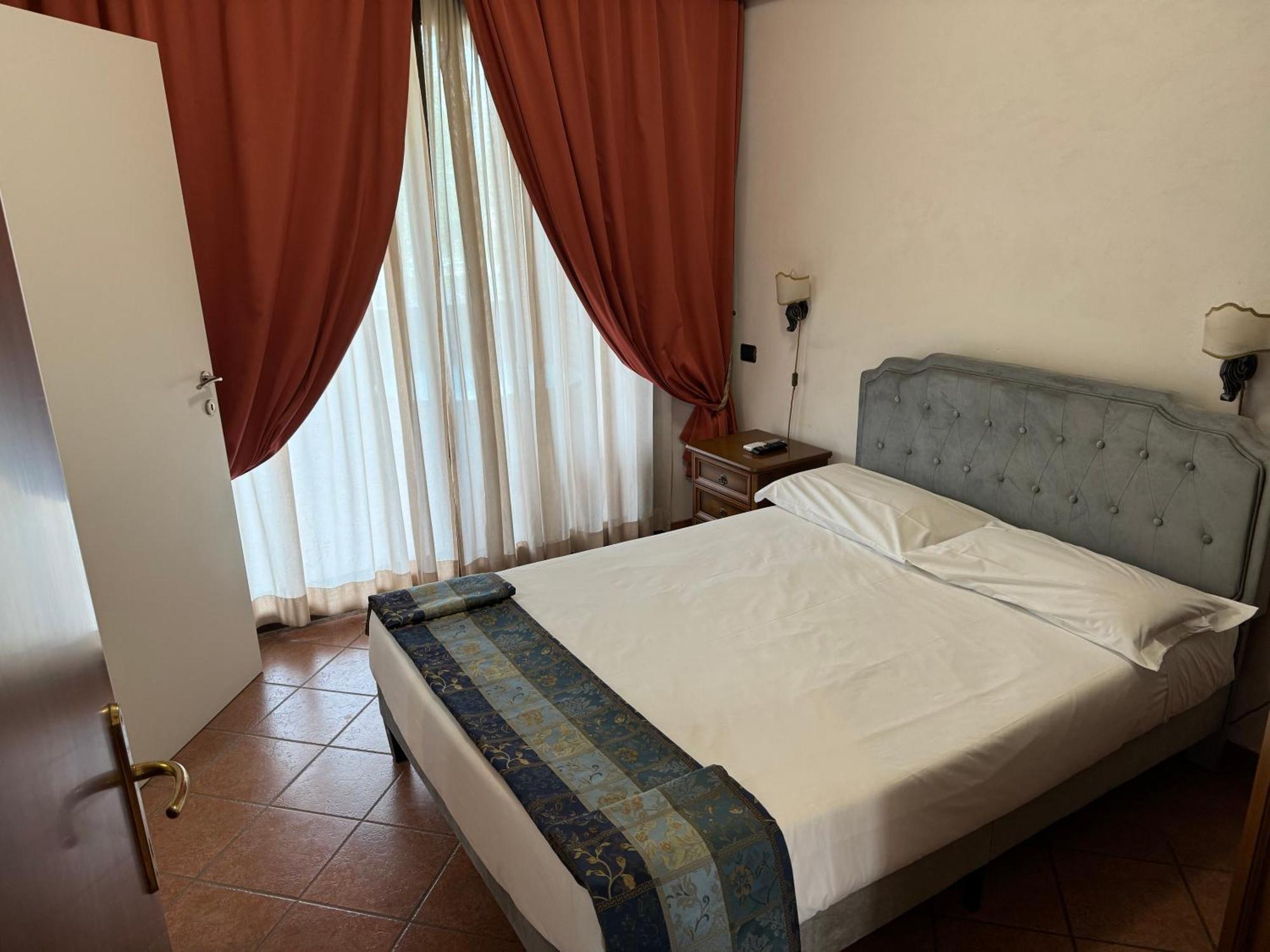Euro House Inn Airport Fiumicino Kültér fotó