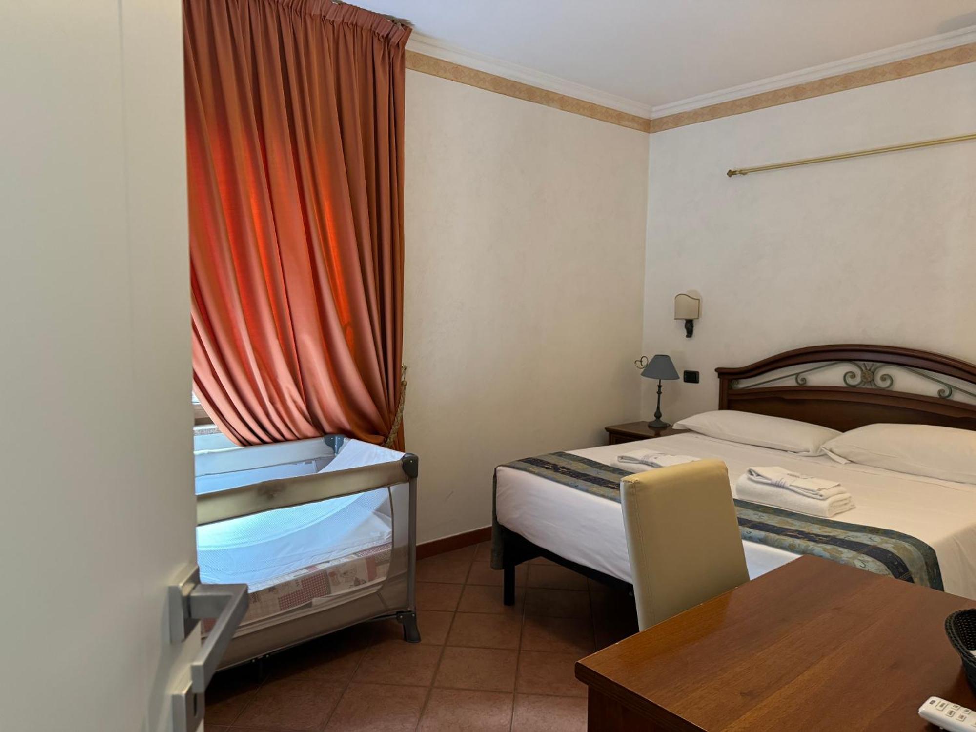 Euro House Inn Airport Fiumicino Kültér fotó