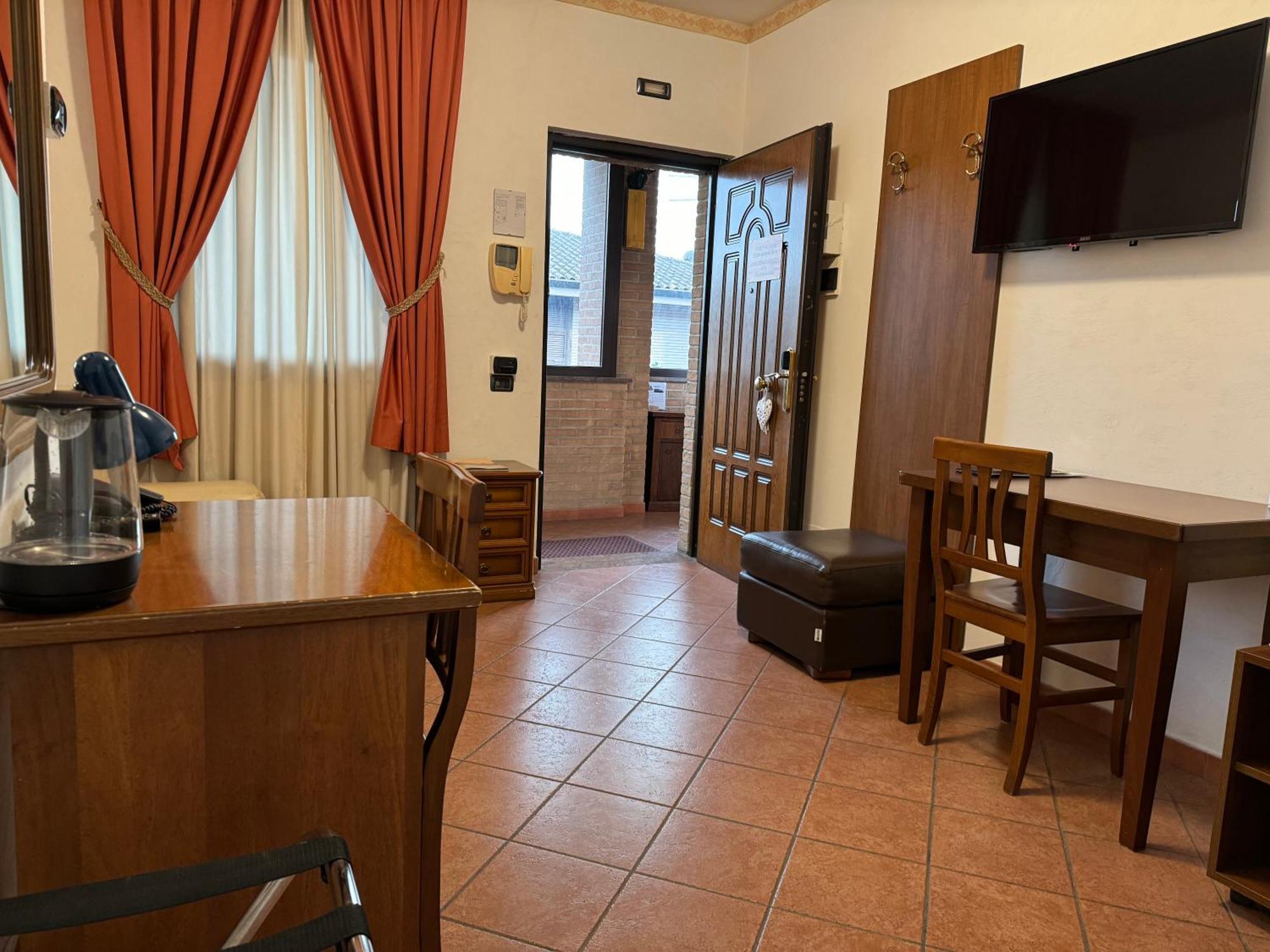 Euro House Inn Airport Fiumicino Kültér fotó