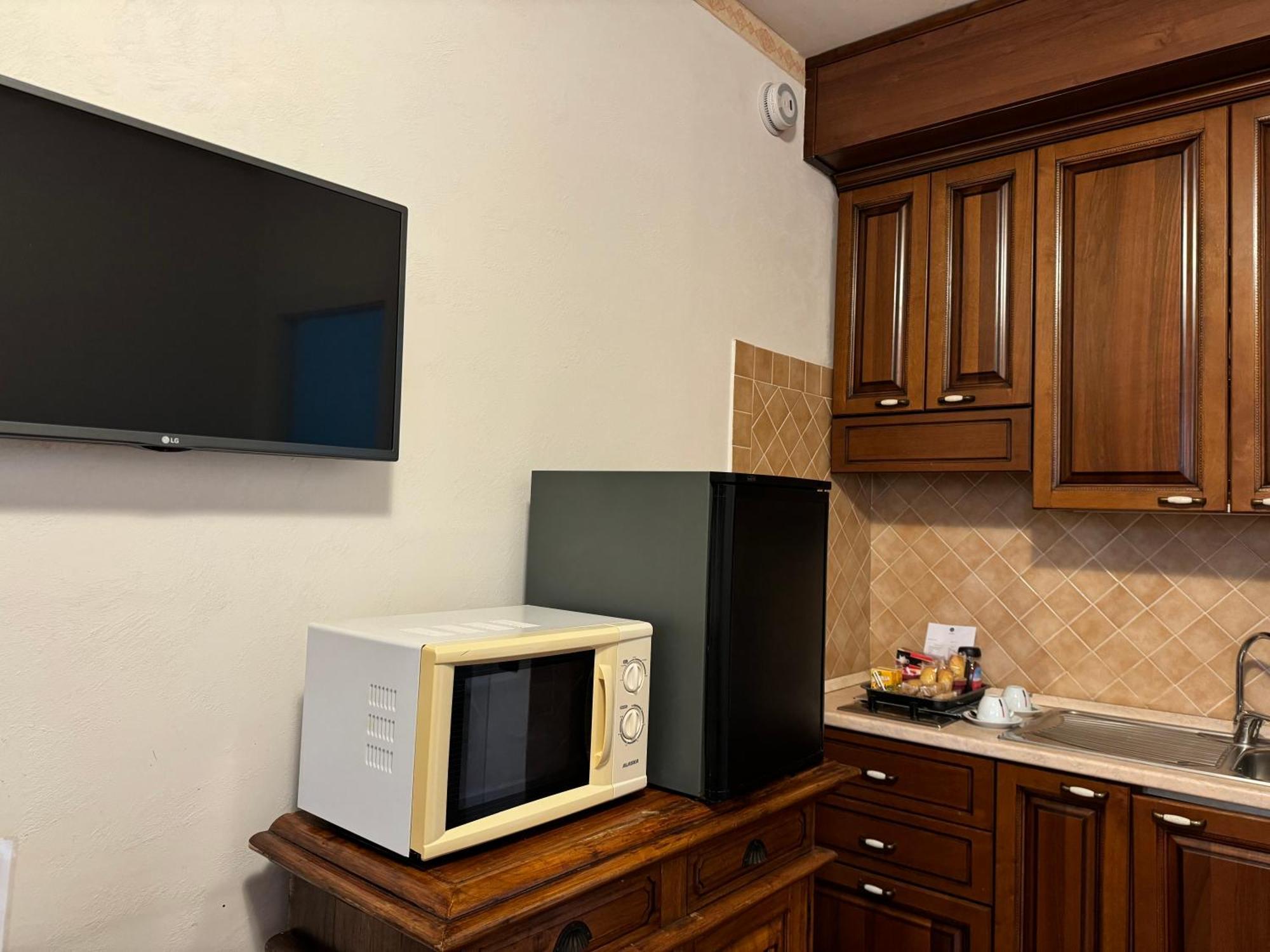 Euro House Inn Airport Fiumicino Kültér fotó