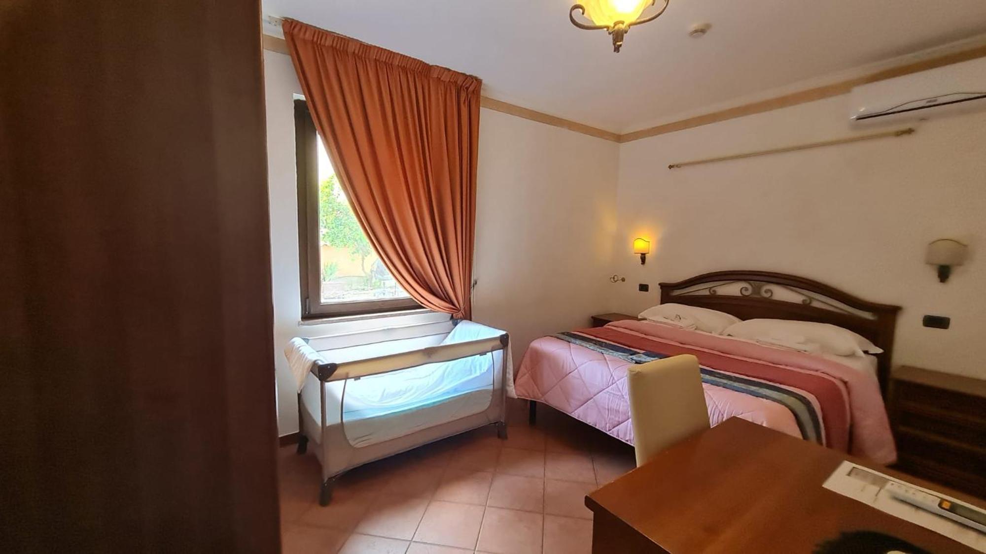 Euro House Inn Airport Fiumicino Kültér fotó