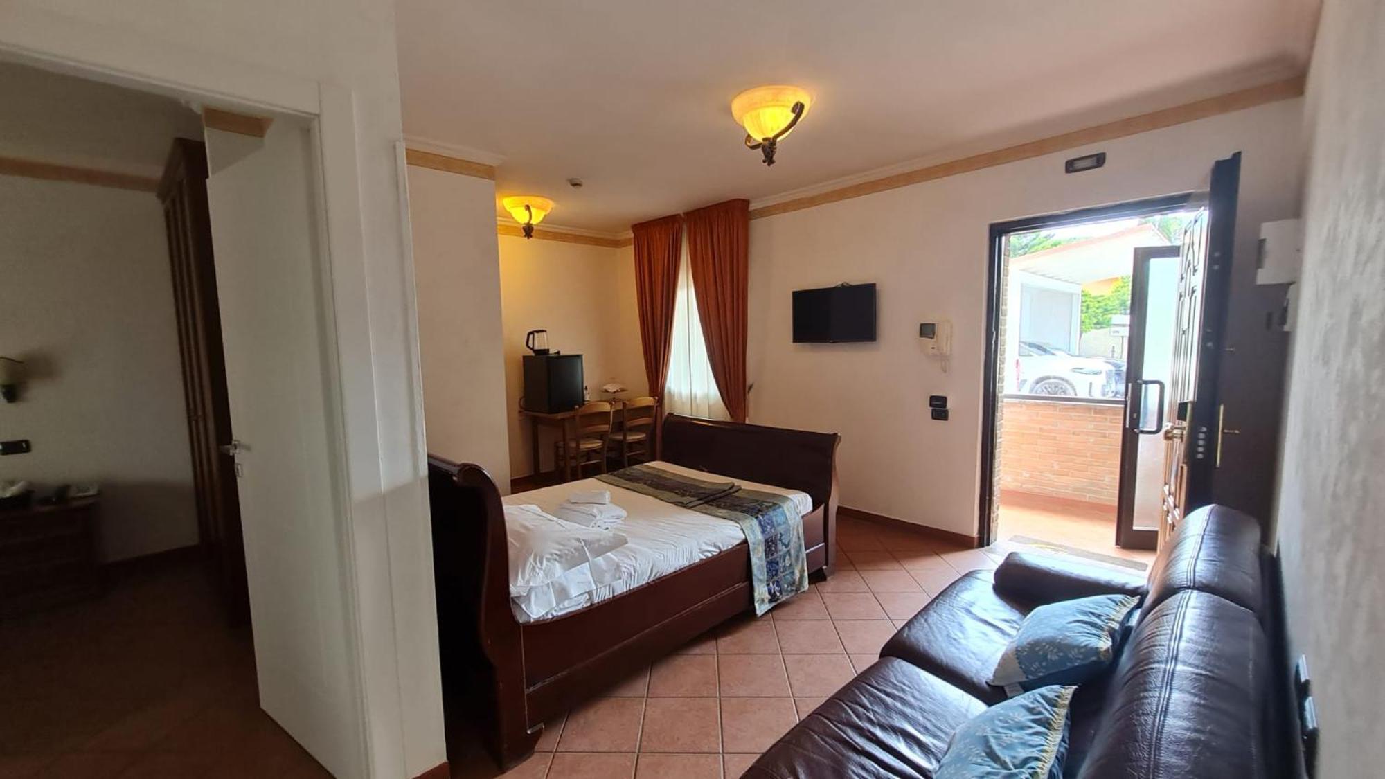 Euro House Inn Airport Fiumicino Kültér fotó
